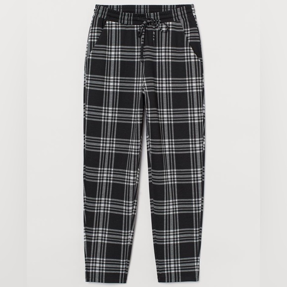H&M Black & White Plaid Jersey Pants 🤍 - Picture 1 of 5